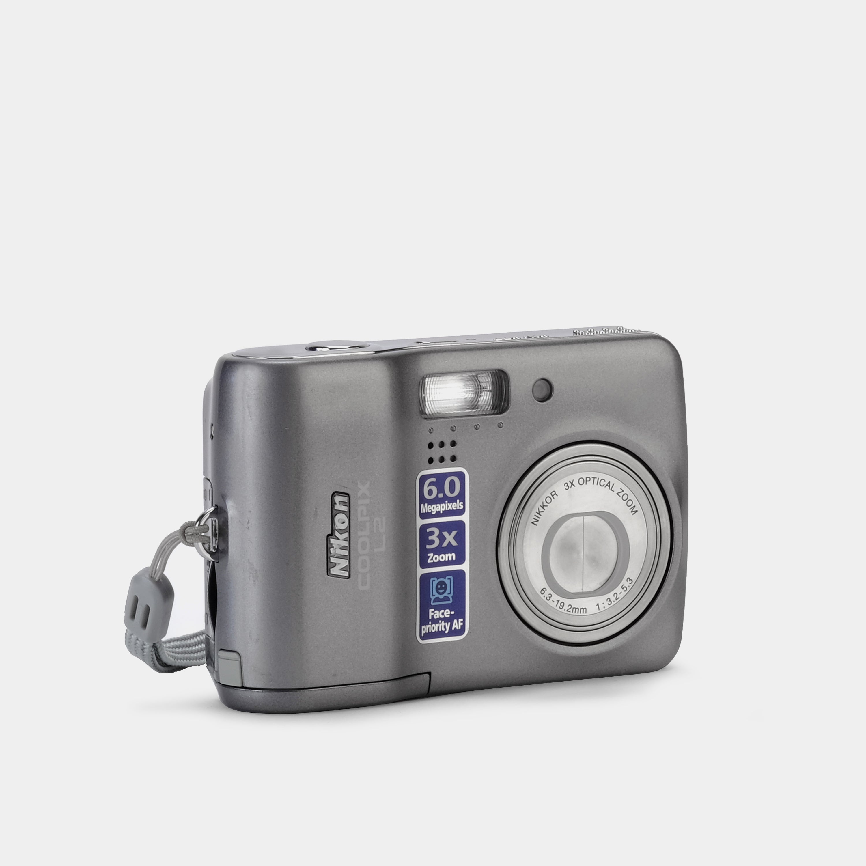 Nikon Coolpix L2 Point and Shoot Digital Camera