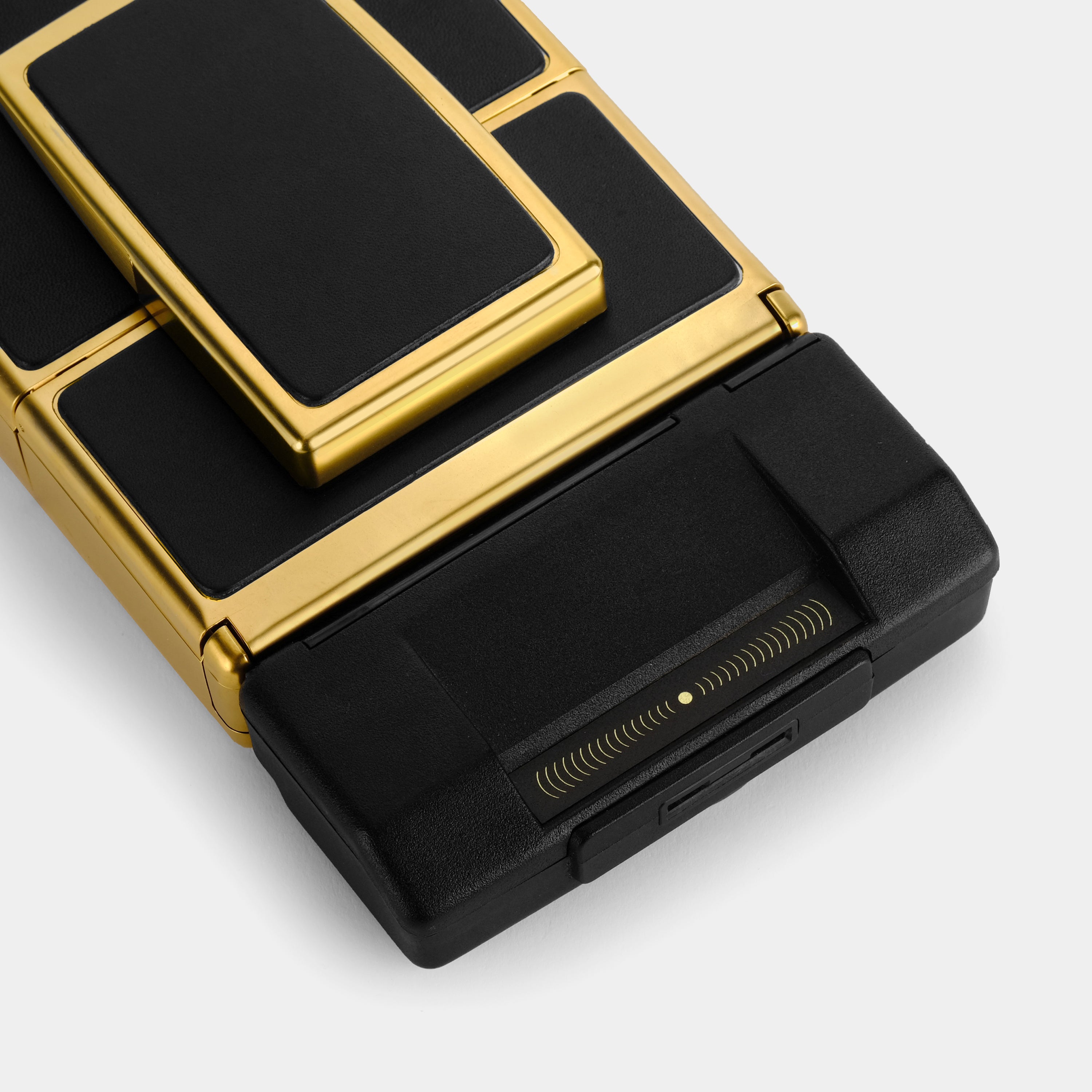 SX-70 Sonar Autofocus "Retrospekt 24K Gold Edition" Instant Film Camera