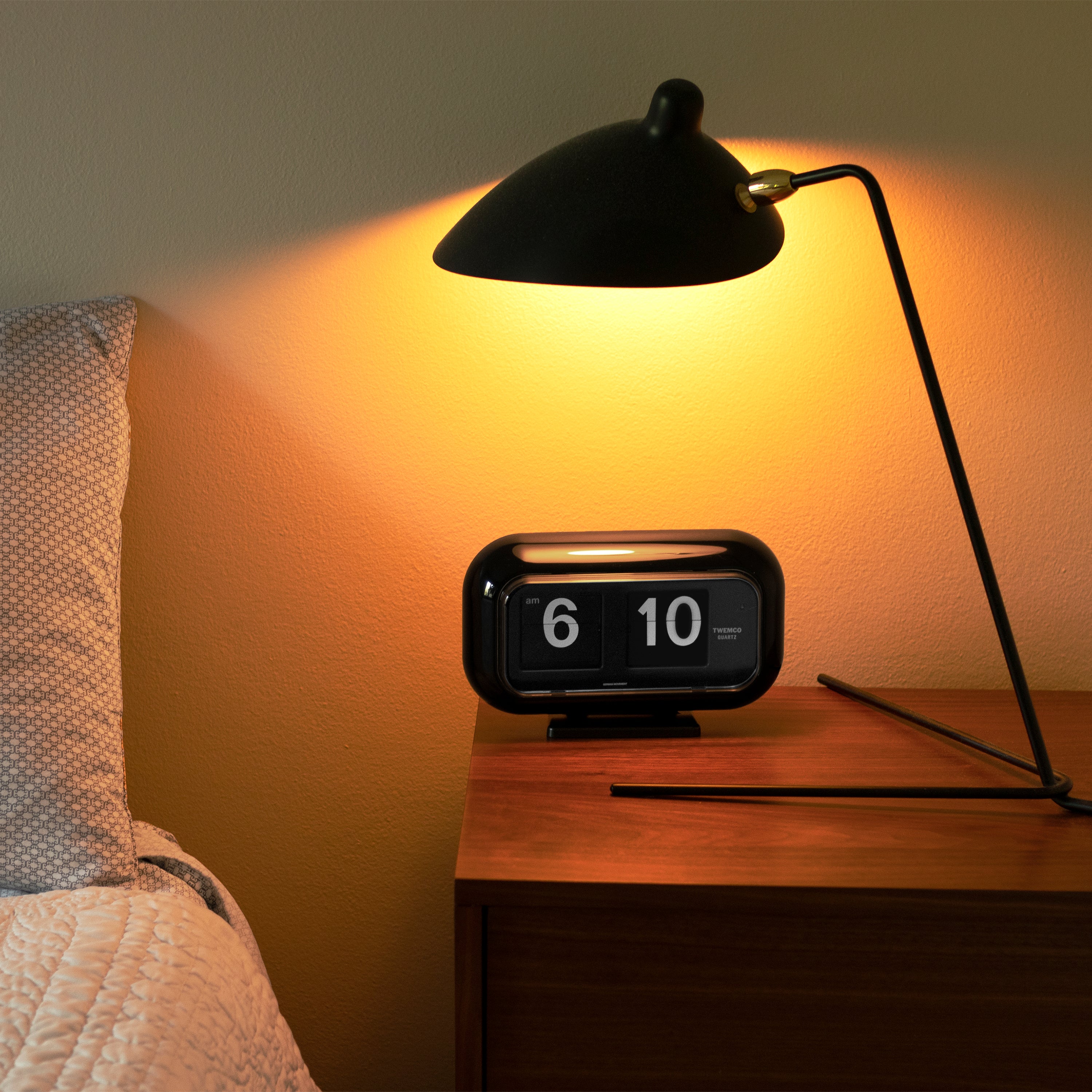 Twemco QT-35 Analog Flip Clock